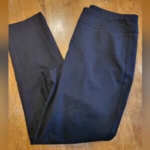 Juniors Fabulously Slimming Chico Black Straight Leg Pants size 1